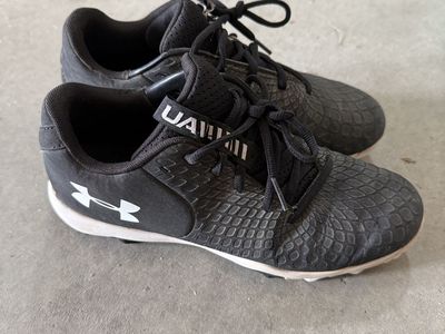 Under Armour Women’s Cleats