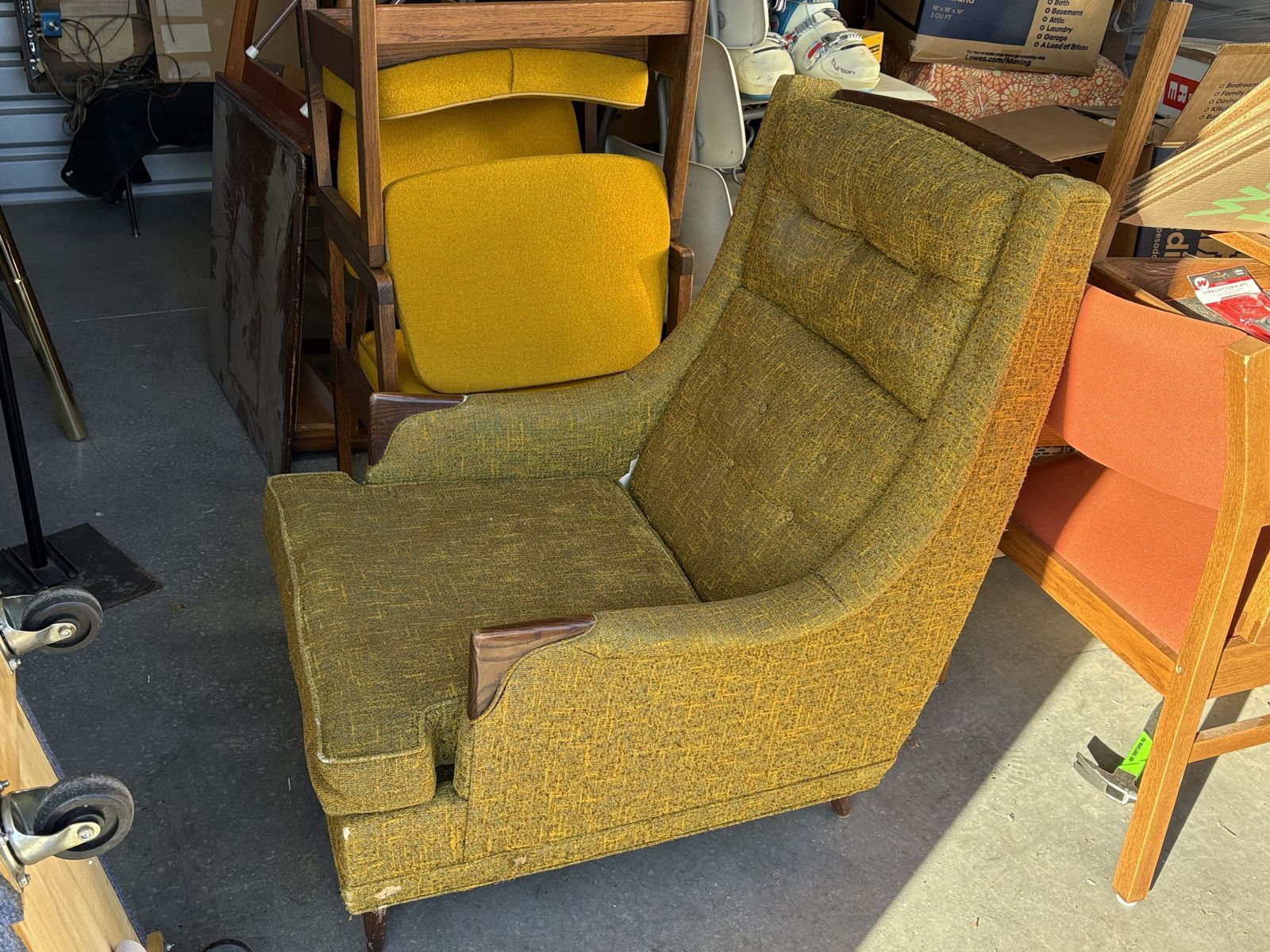 Stunning PAIR of vintage Mid Century Modern armchairs + matching ottoman.  Kroehler Avant Designs collection. MCM