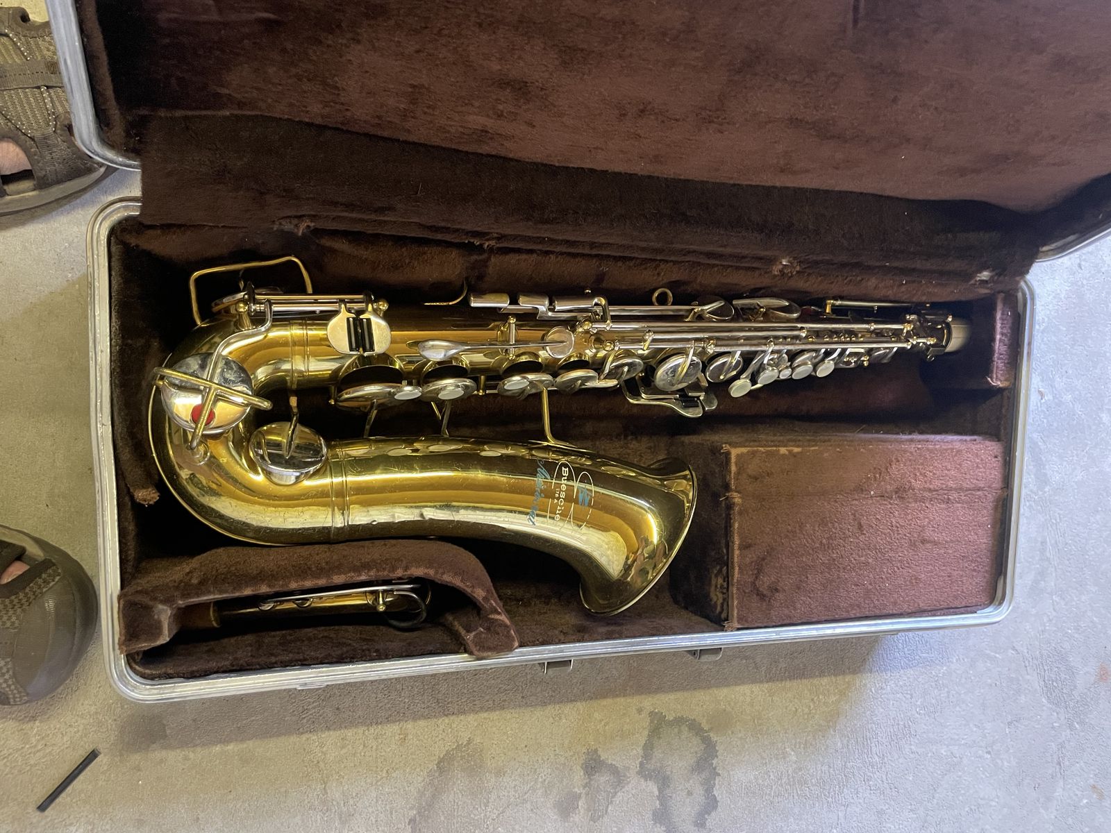 Buesher Aristocrat 478355 Alto Saxophone in Hard Case