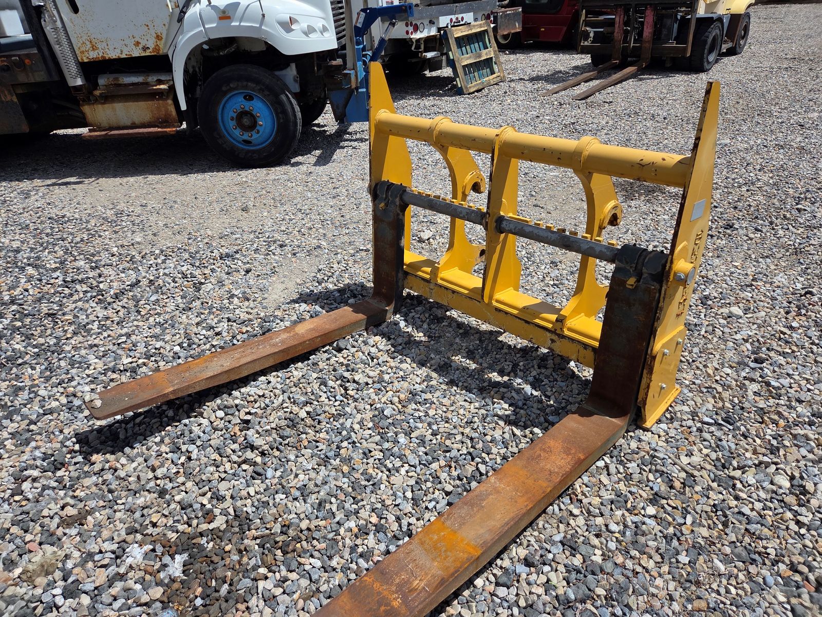 John Deere 444-624 Quick Coupler Fork Attachment