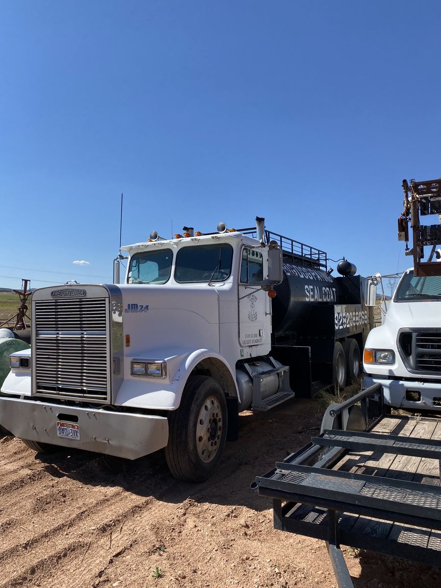 SEAL COAT TRUCK