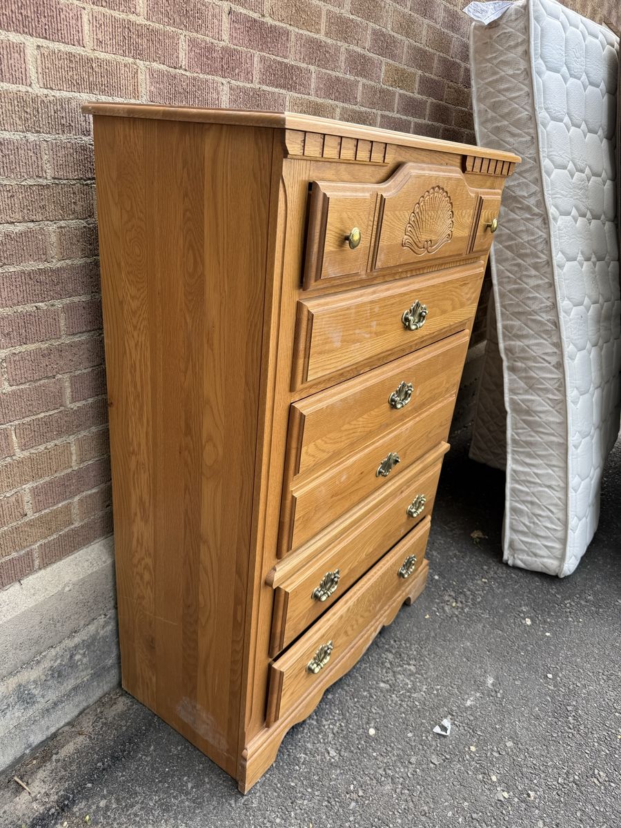 Wood Tall Dresser with 5 Drawers and Shell Carving Accent