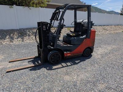 Toyota 8fgcu30 cushion tire 5000lb capacity forklift