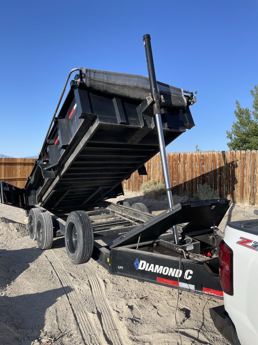 Diamond C Hydraulic Dump Trailer - Tandem Axle, High Sides