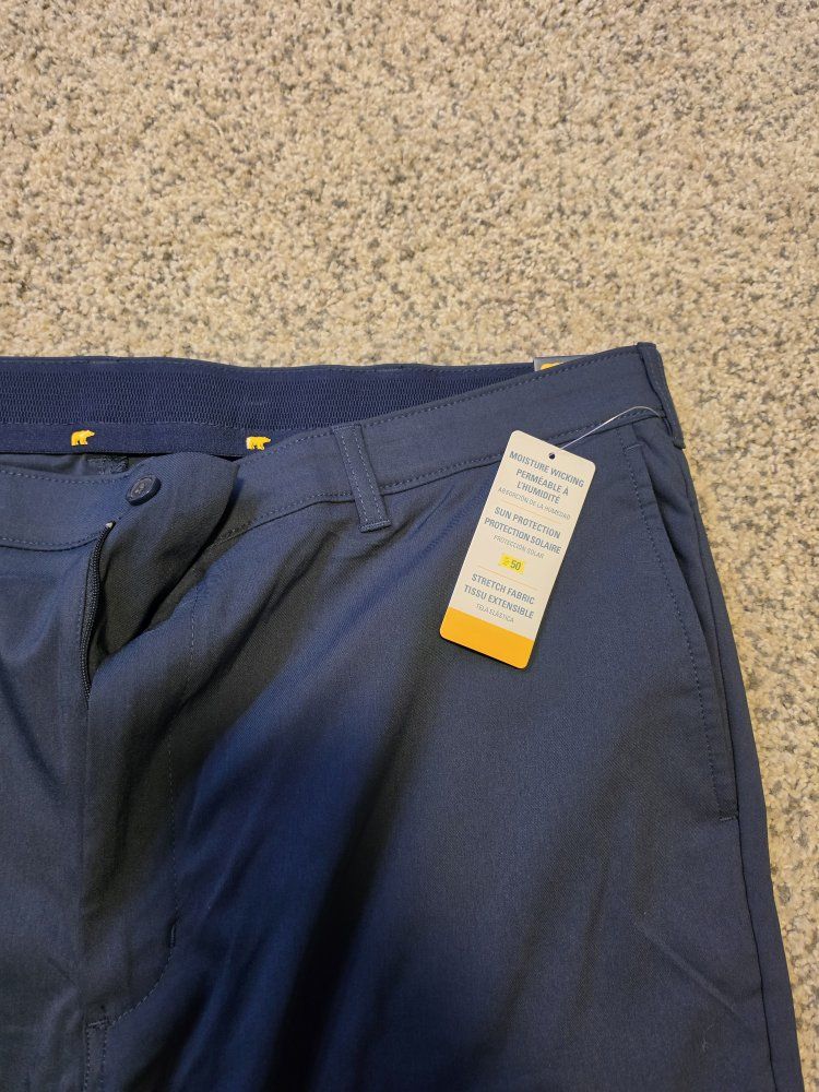 Jack Nicklaus Men's Size 40 Classic Navy Golf Shorts with Moisture Wicking and Sun Protection