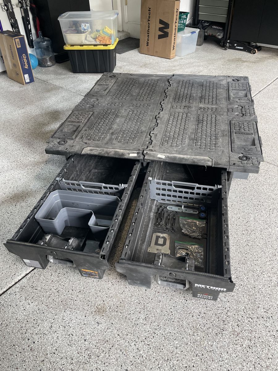 TOYOTA TUNDRA DECKED TRUCK BED STORAGE DRAWER SYSTEM