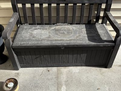 Keter solana 70gal storage bench