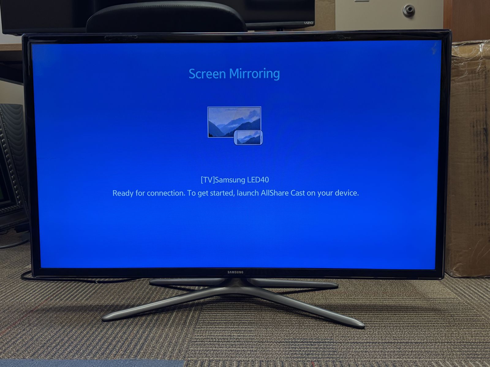 Samsung UN40F6300 40" LED Smart TV - Screen Mirroring & AllShare Cast