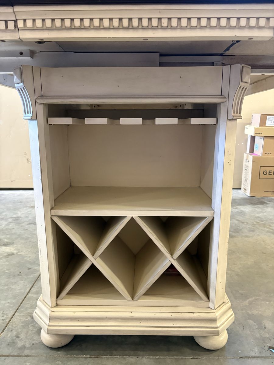 Main image 6