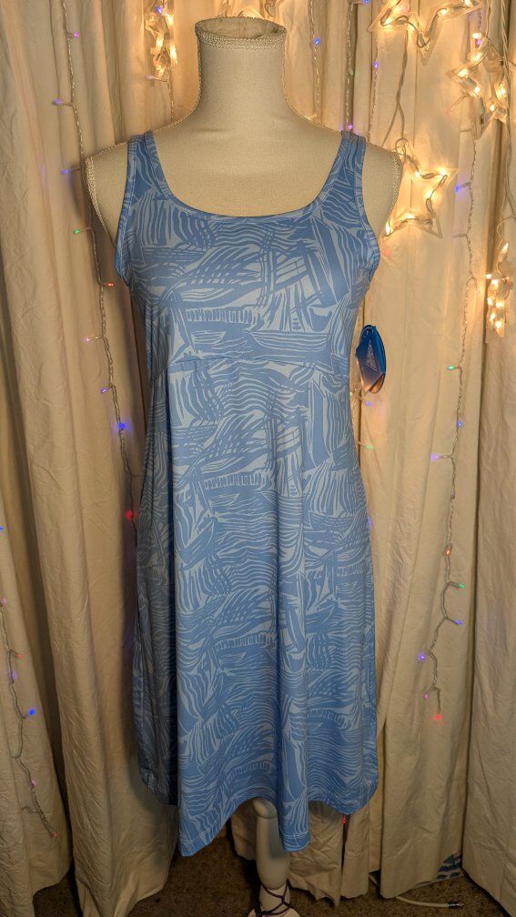 NWT Columbia Women's Omni Freeze UPF 50 Blue and W