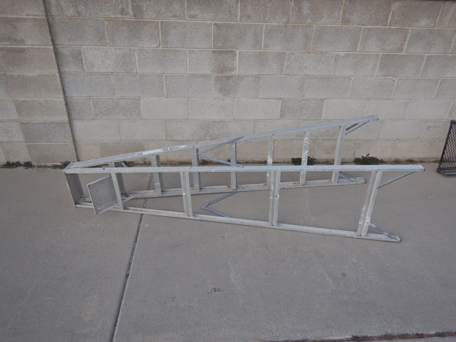 8' foot ft feet Aluminum folding ladder (with tray at the top) Good for painting or painter indoor electric electrical work