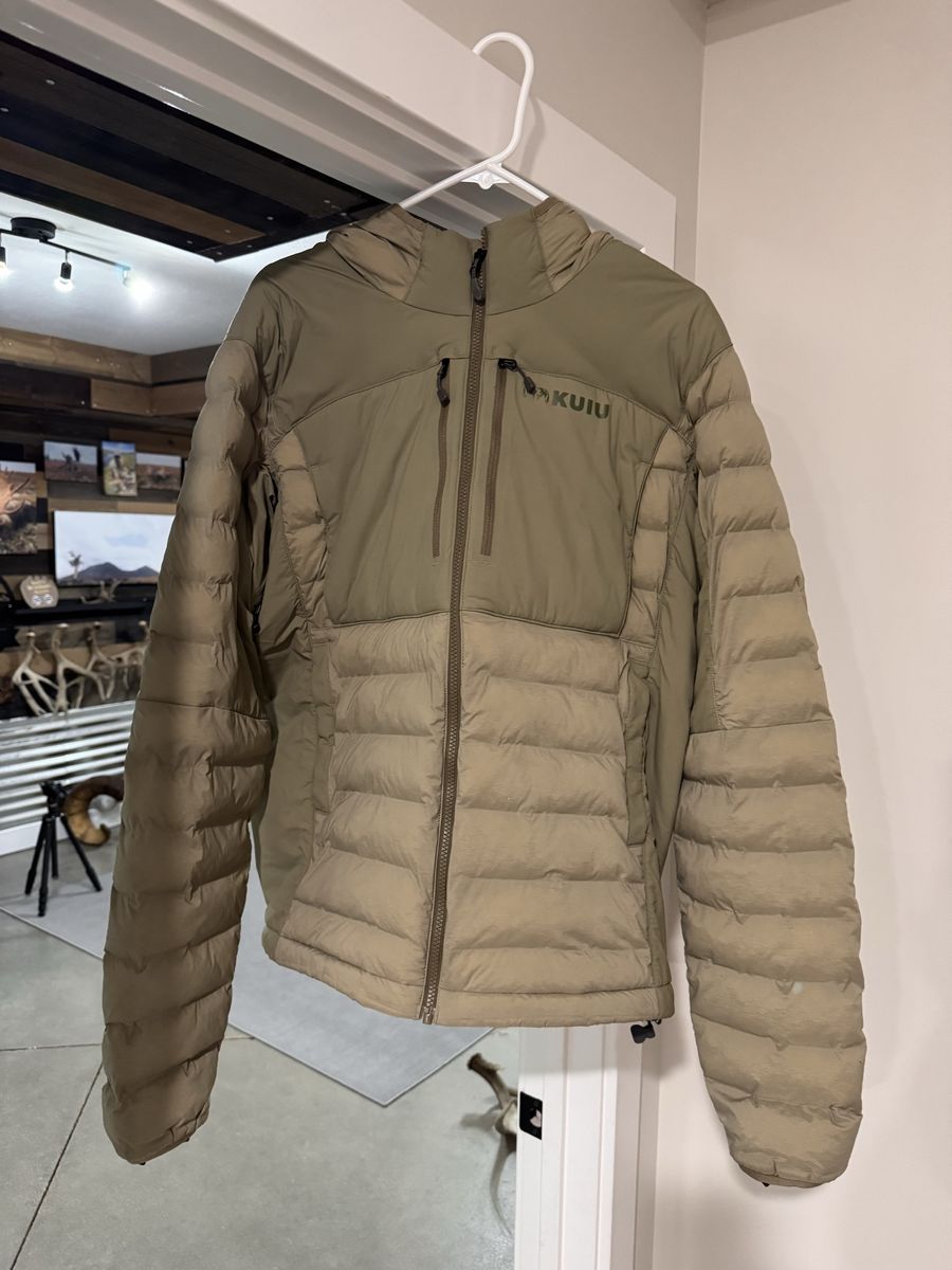 KUIU Flyway Insulated Hooded Jacket color in the Arctic Shadow  Men's Size XL