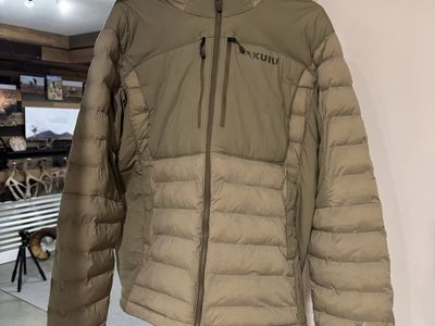 KUIU Flyway Insulated Hooded Jacket color in the Arctic Shadow Men's Size XL