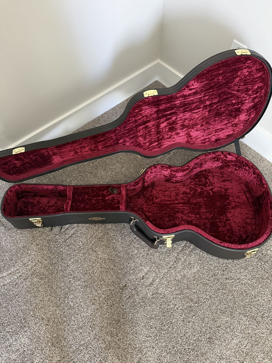 GS 2505-0050 A1 Hard Shell Guitar Case Acoustic Electric Red Velvet Interior