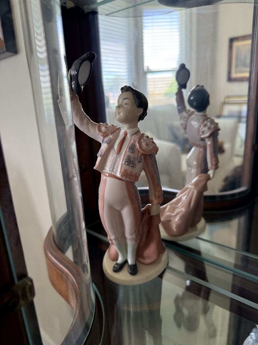 Main image 6