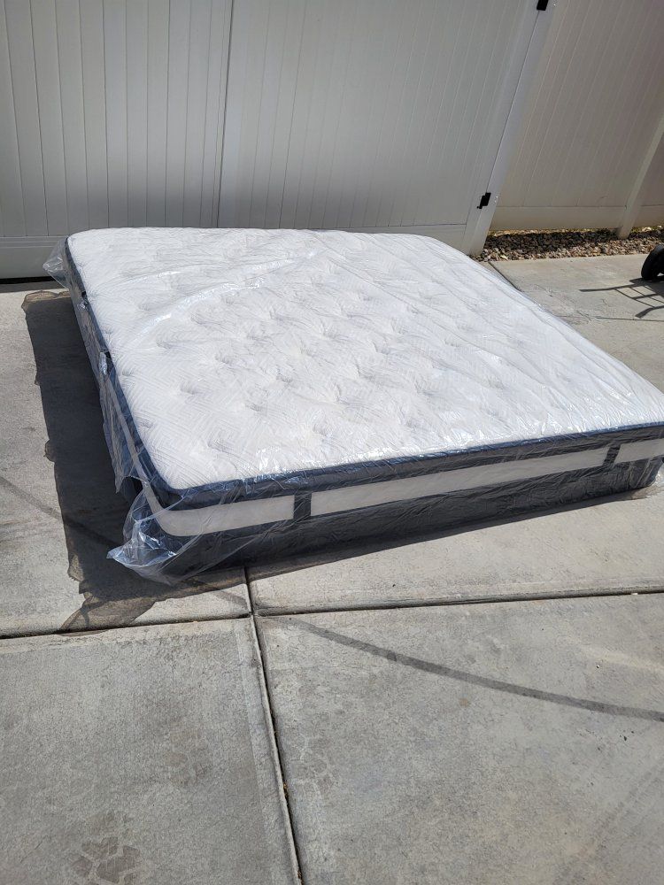 ***King**Famistar 14" Hybrid InnerSpring Mattress* Qty-2