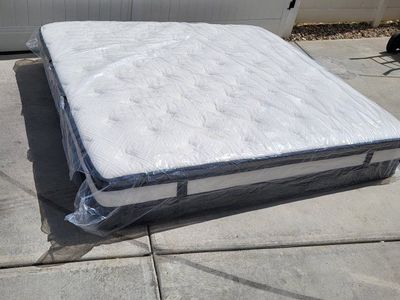 ***King**Famistar 14" Hybrid InnerSpring Mattress* Qty-2
