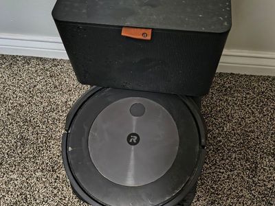 iRobot Roomba i7+ (i7550) Robot Vacuum with Automatic Dirt Disposal - Used