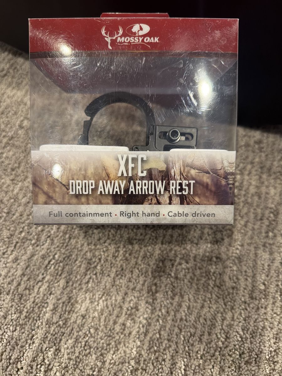 Mossy Oak XFC Drop Away Arrow Rest - Full Containment, Right Hand, Cable Driven New in box.