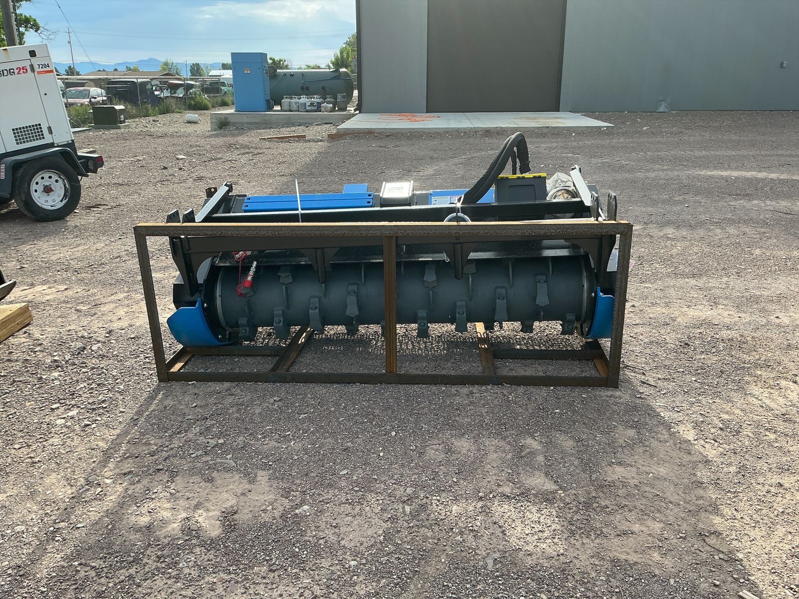 Main image 4