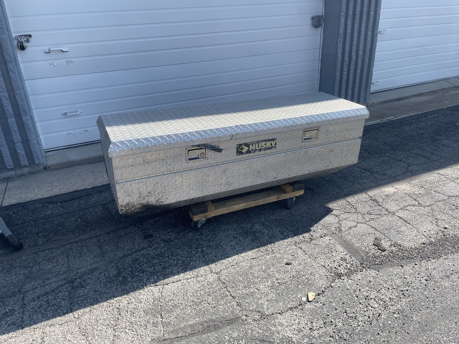 Husky truck box $100