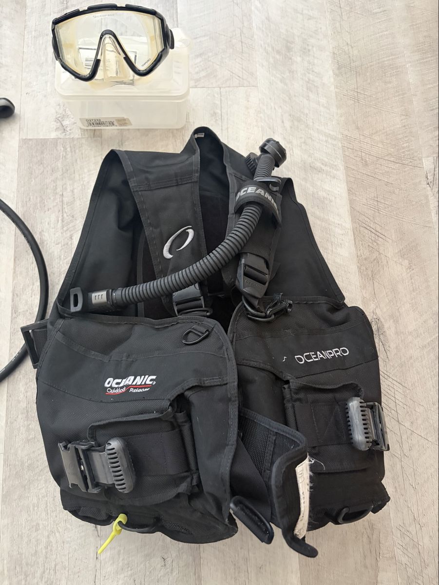 Oceanic Scuba Diving Gear package