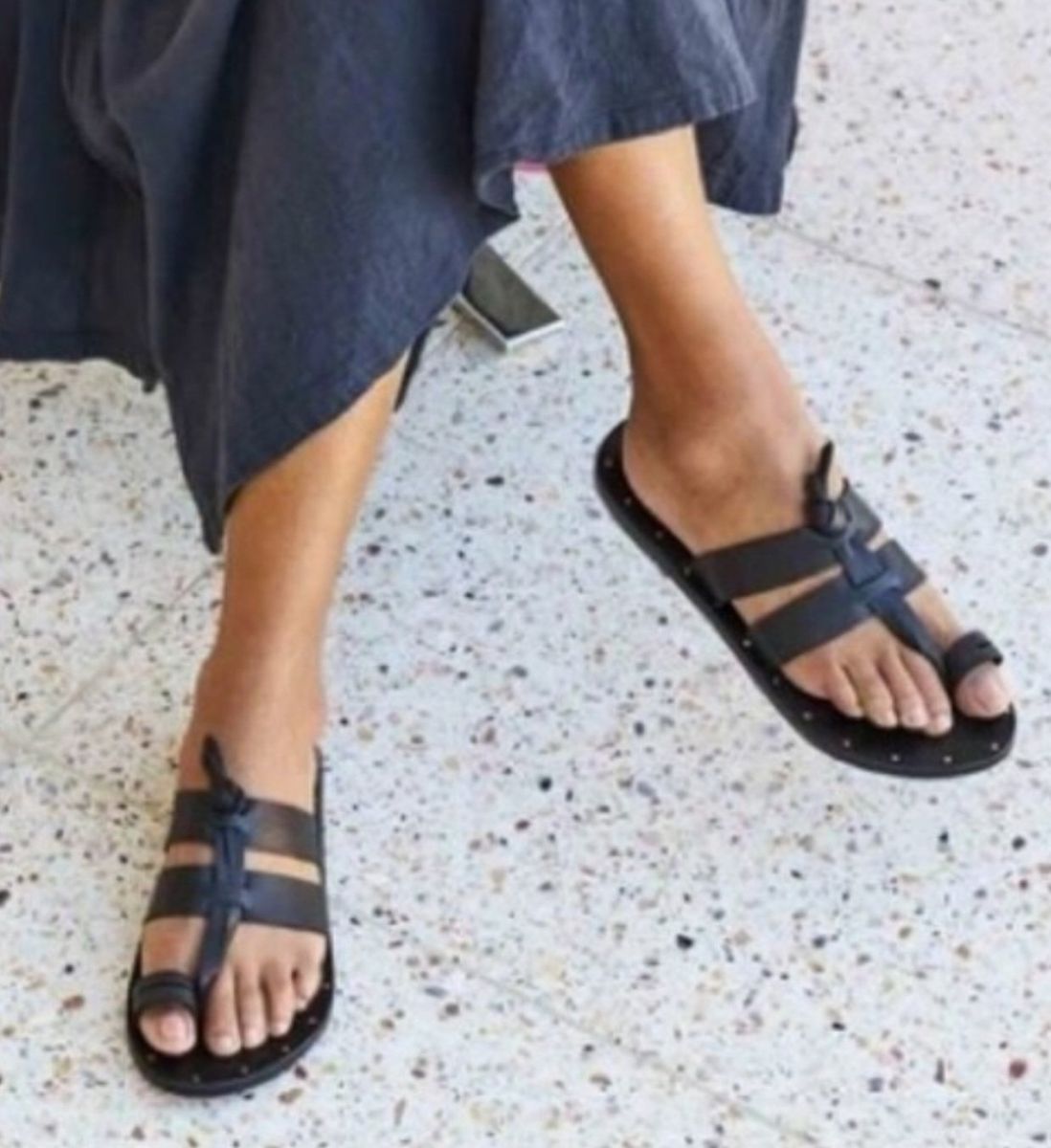 Beek Kokako Toe Ring Flat Leather Hand Constructed Sandal Black Women's 9