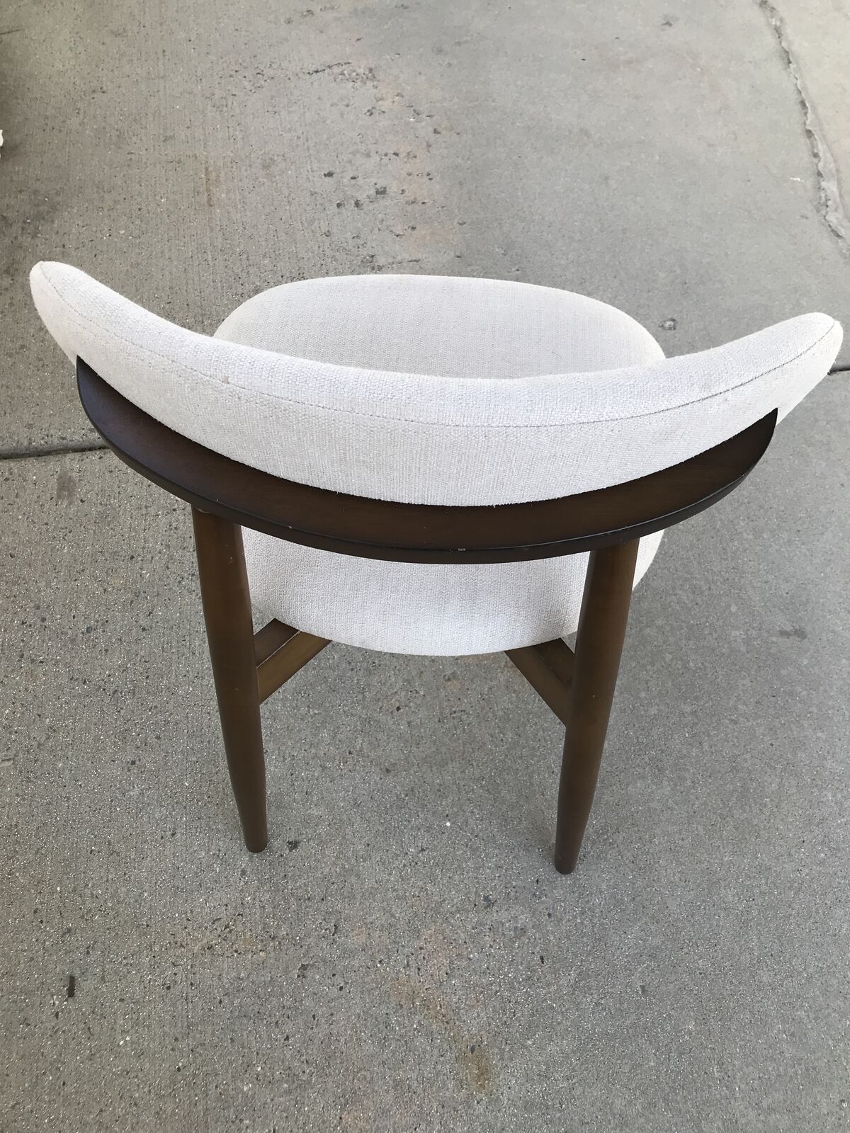 SET OF 4 WING BACK PADDED CHAIRS NEW