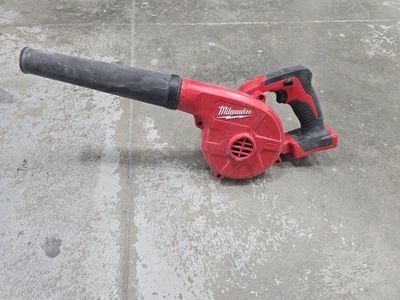 Milwaukee 0884-20 M18 18V Compact Cordless Blower - Tool Only
