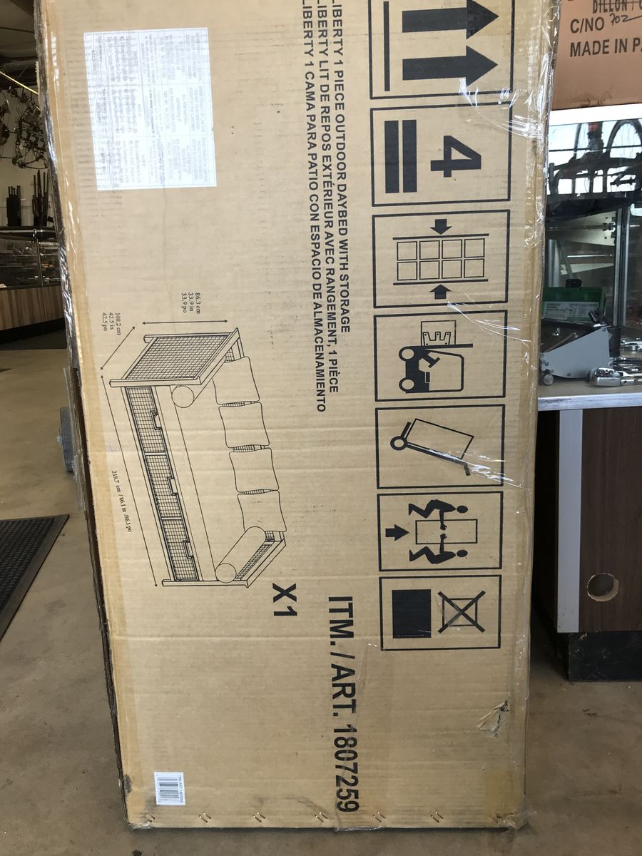 NEW!! Agio LIberty Grove outdoor sofa/daybed with storage