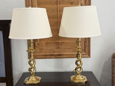 Set of two lamps