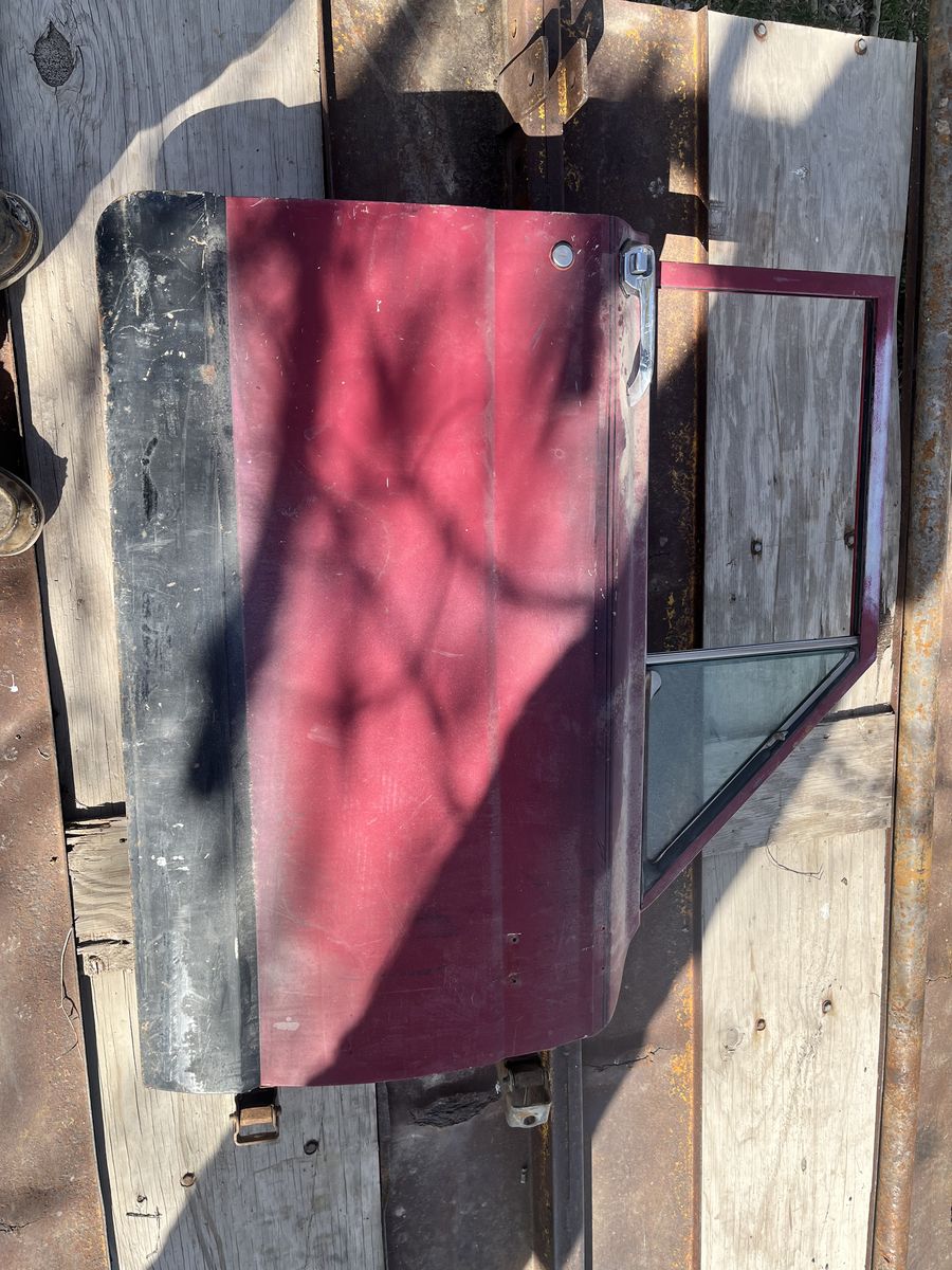 Comanche / Wagoneer Doors