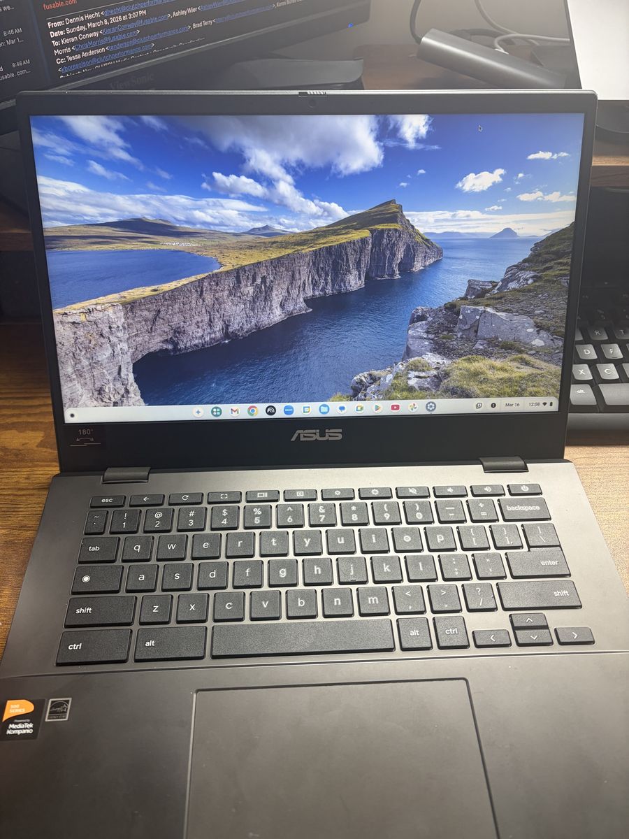 ASUS Chromebook CM14 Laptop – Like New – $100