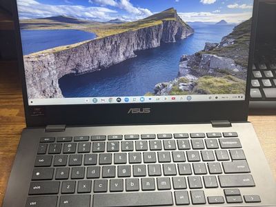 ASUS Chromebook CM14 Laptop – Like New – $100