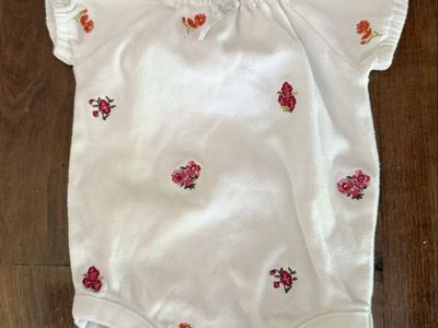 Vintage Gymboree brand embroidered flower onesie 3-6 months