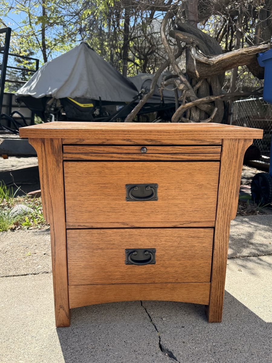 Mid-Century Nightstand w/Slide Out Shelf