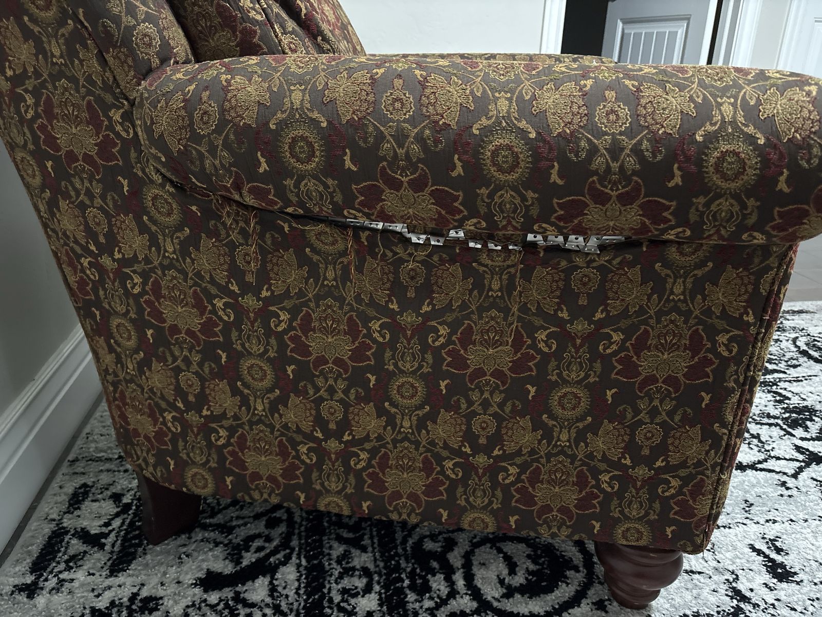 Main image 2