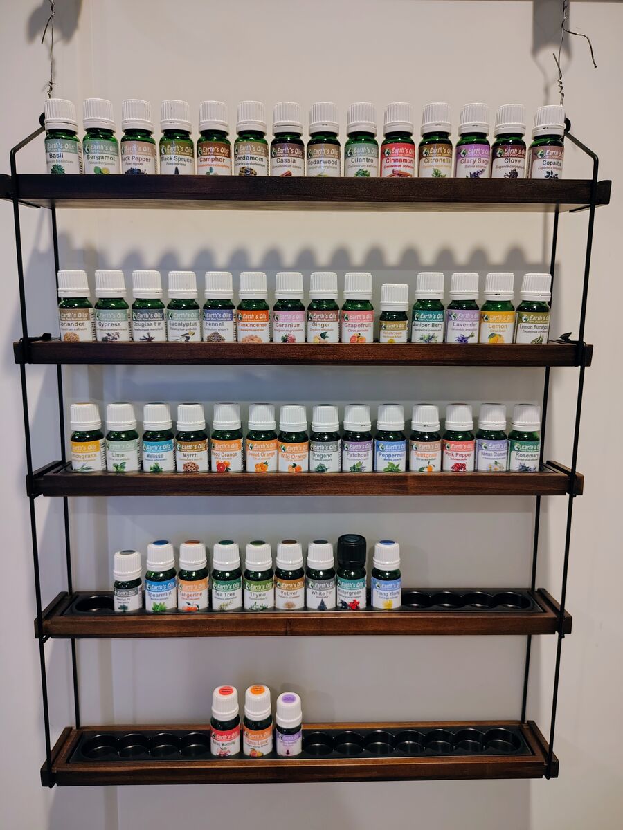 Compete Earth's Oils Singles Essential Oils Collection. Every Oils is new and sealed.