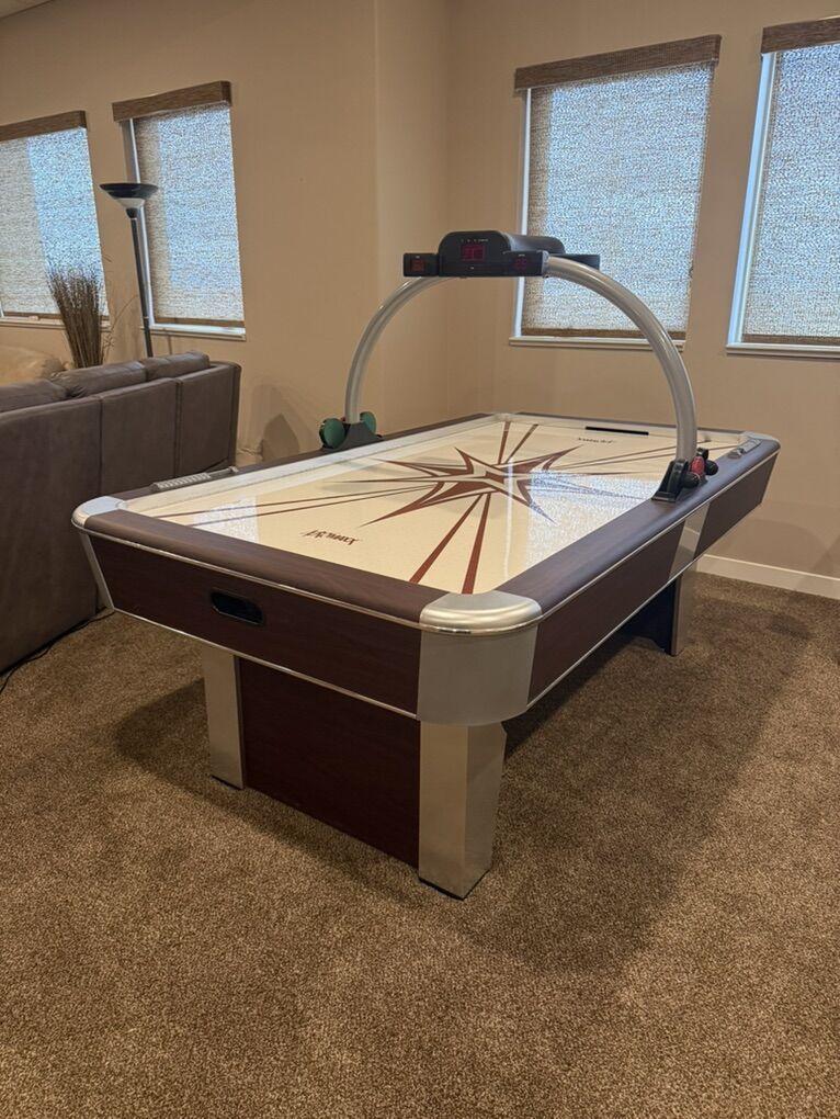 Air Hockey Table