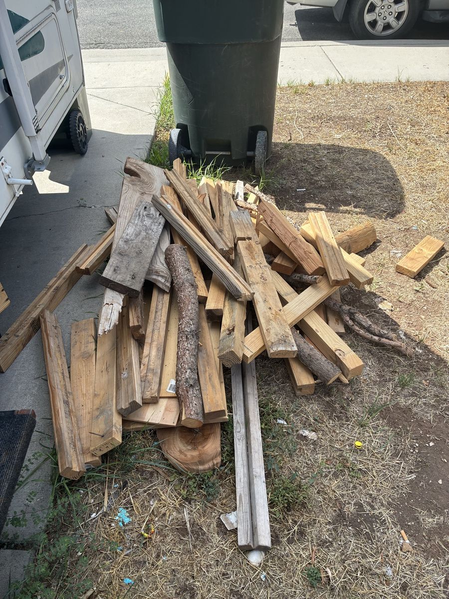 Free dry firewood