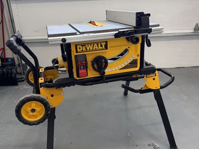 Dewalt 10 in. Job Site Table Saw with Rolling Stand