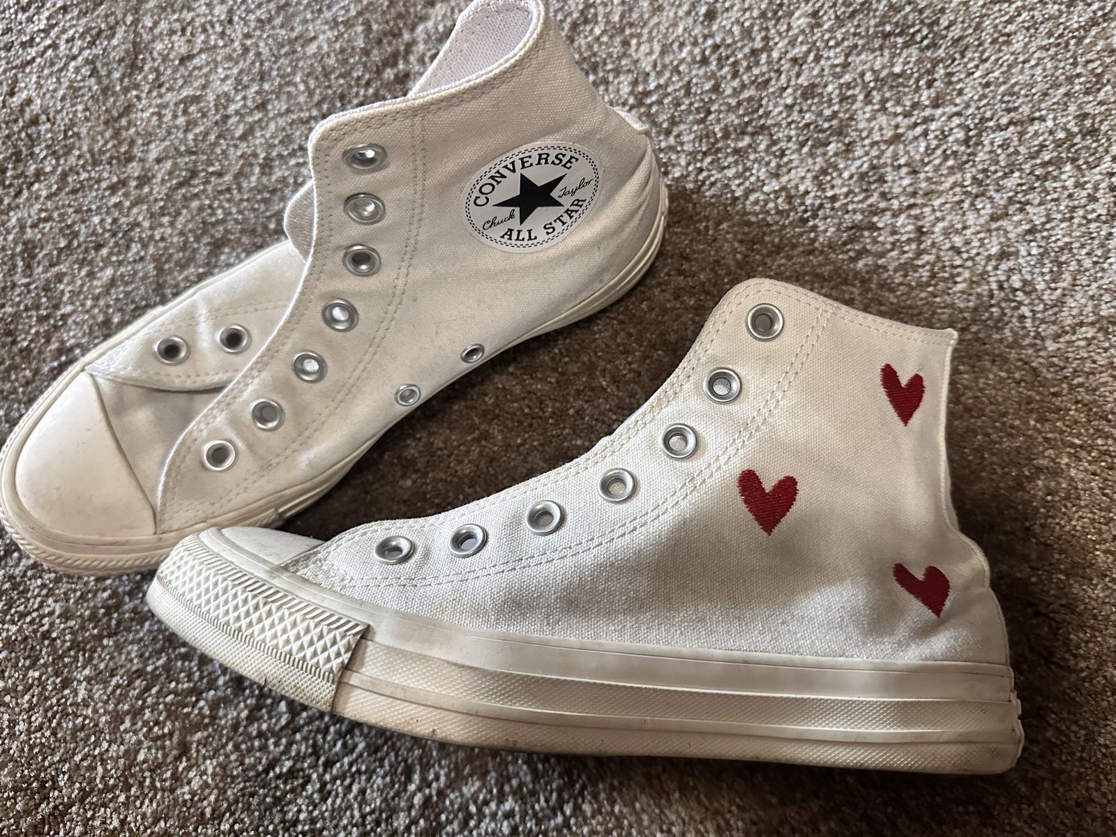 Converse Chuck Taylor All Star High Top Sneakers White Heart Embroidery Size 5.5