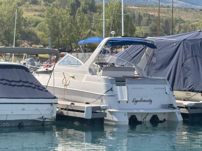 Four Winns 278 Vista Power Boat with Bimini Top and Deck Table 1994