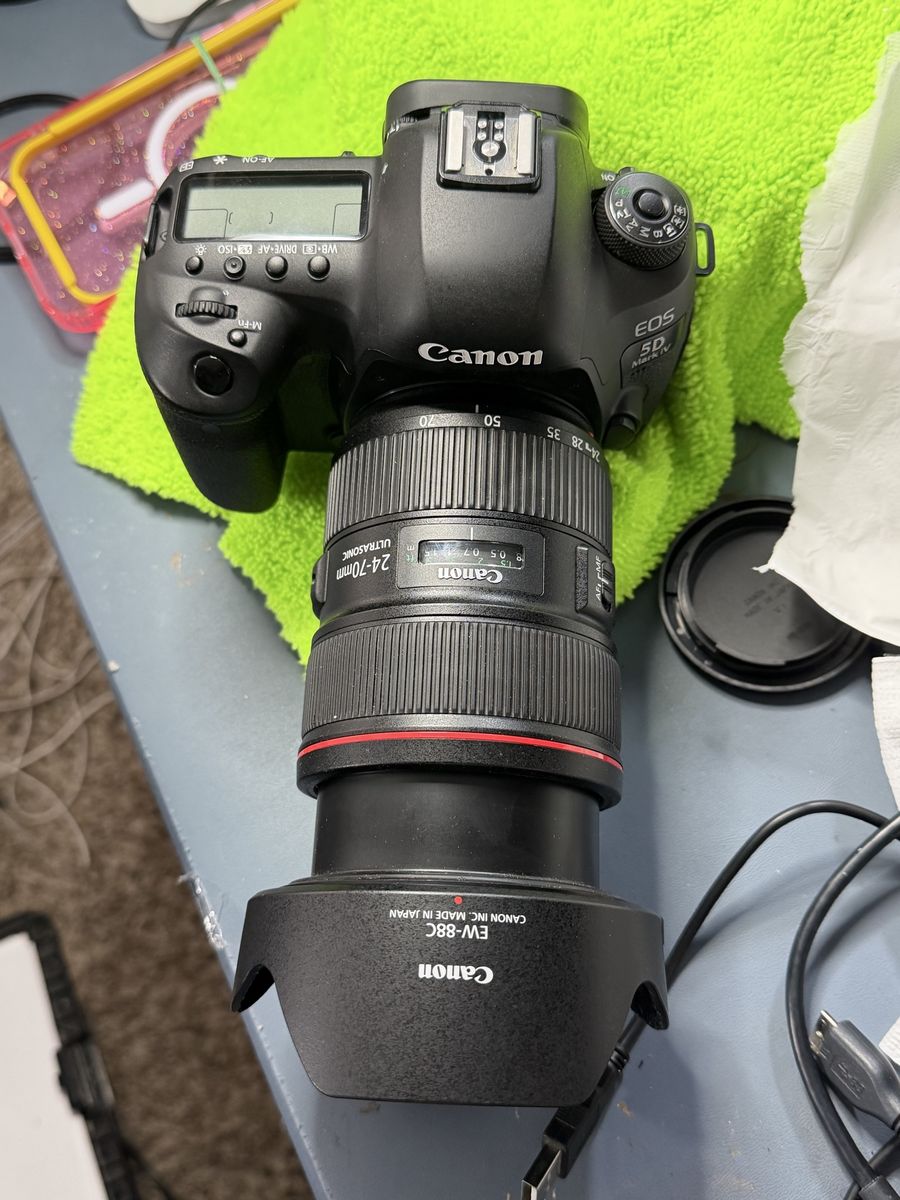 Canon 5d Iv, sold, ef  24-70 ii 2.8 L 1100$ available works great