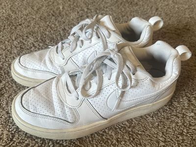 White Nike Shoes 8.5 Womens
