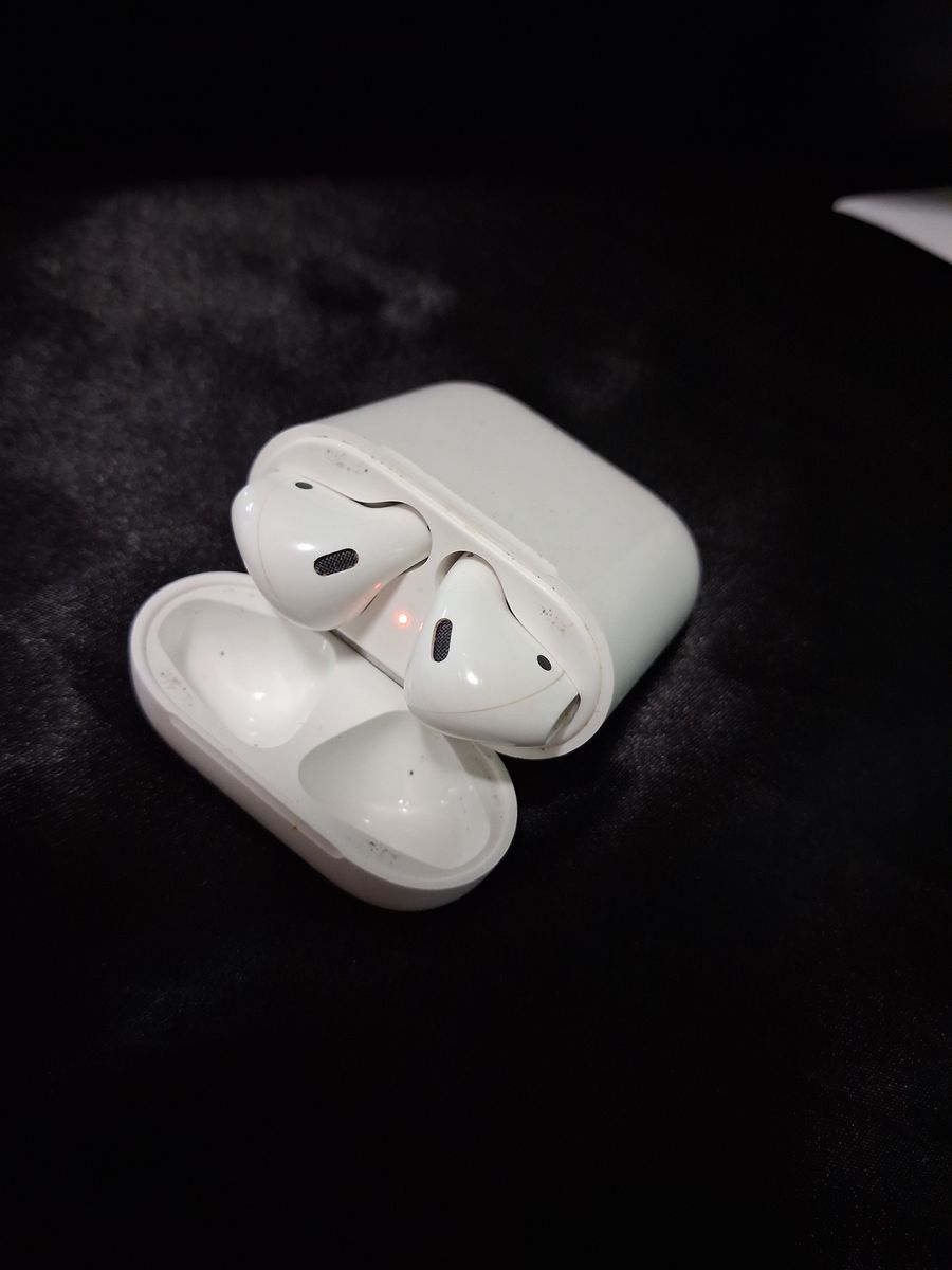 Apple airpods