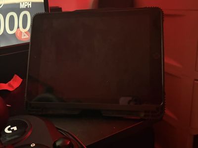 Apple iPad Tablet in Protective Case