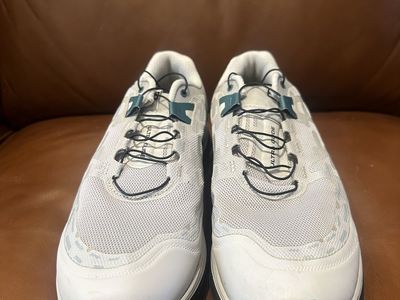 Salomon ultra glide men’s size 11 light gray mesh trail shoes