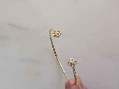 Kendra Scott bracelet