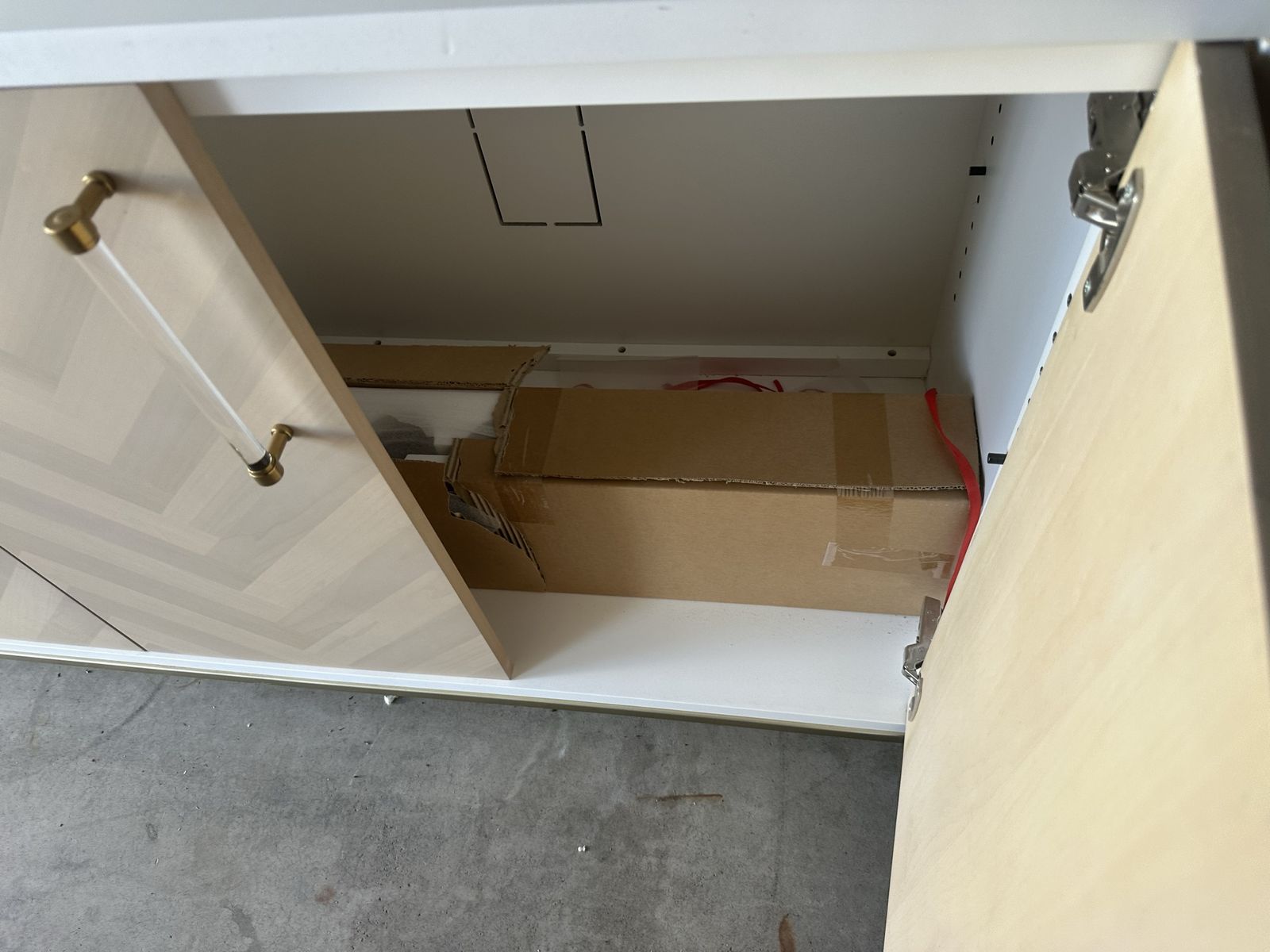 Main image 3